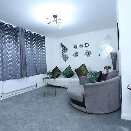 Ferienwohnung Abbeywood Station House London